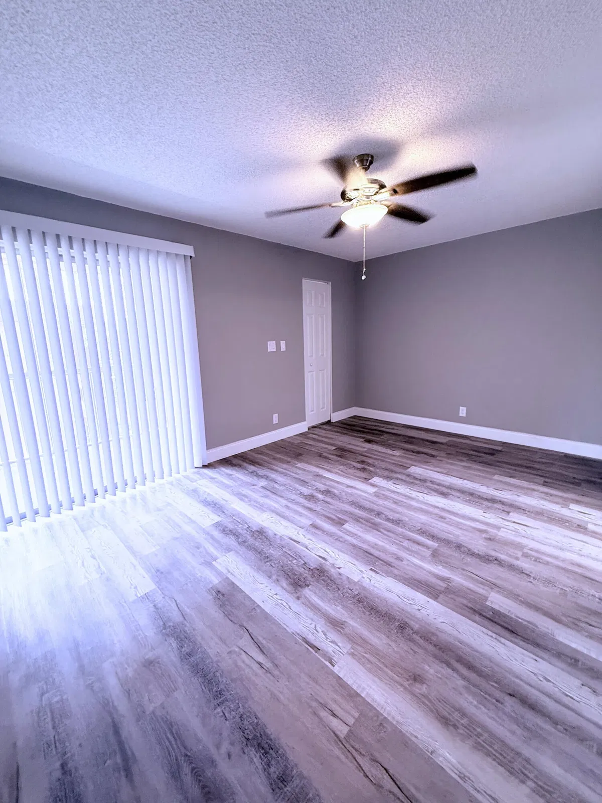 Unit 319 photo 31