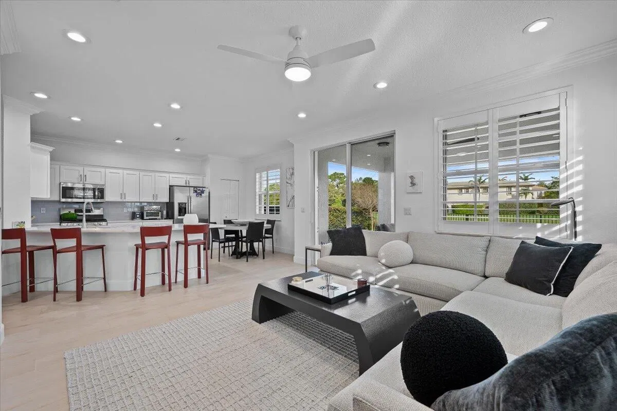 Evergrene Palm Beach Gardens Residence photo 13
