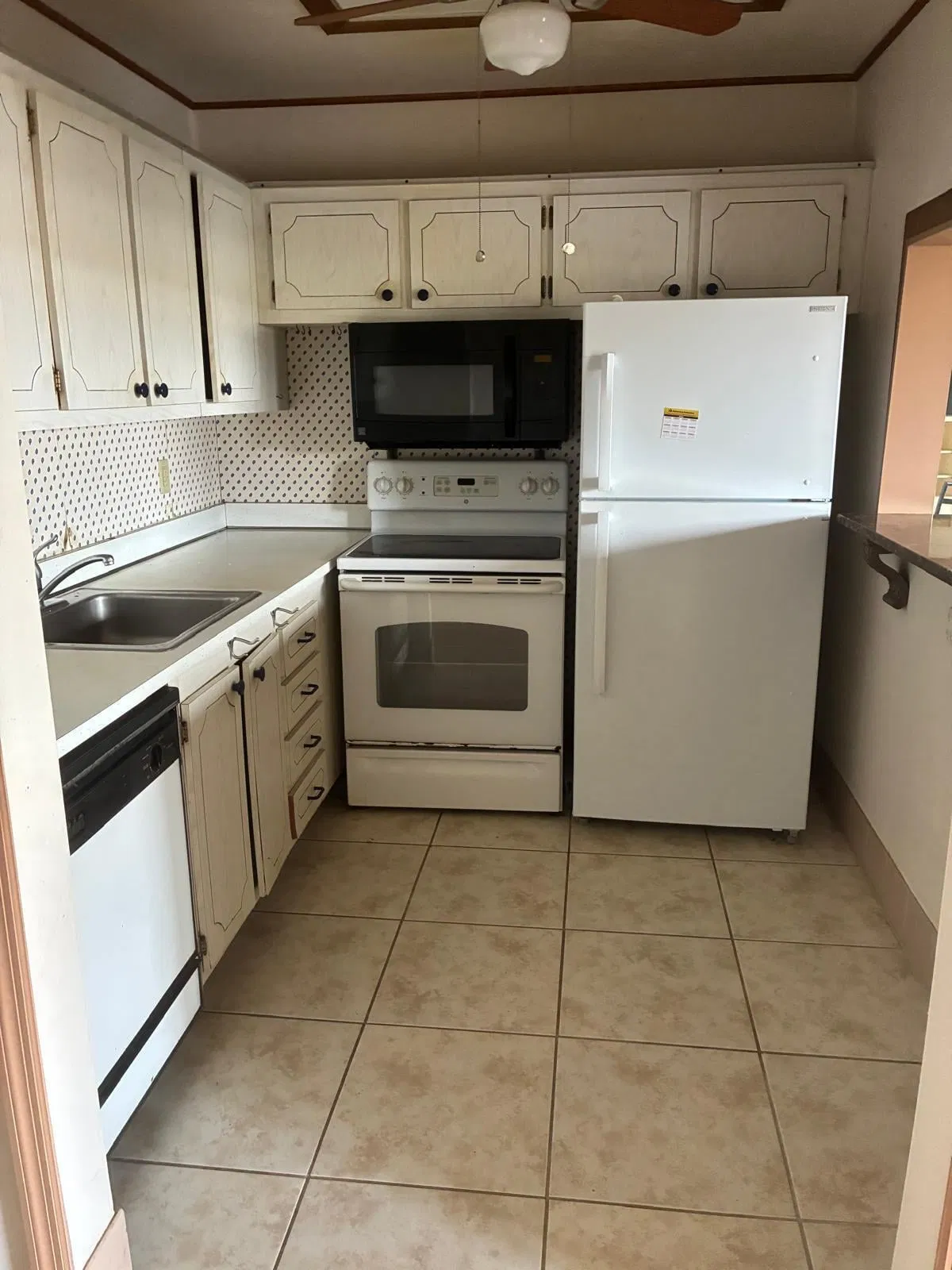 Unit 306 photo 4