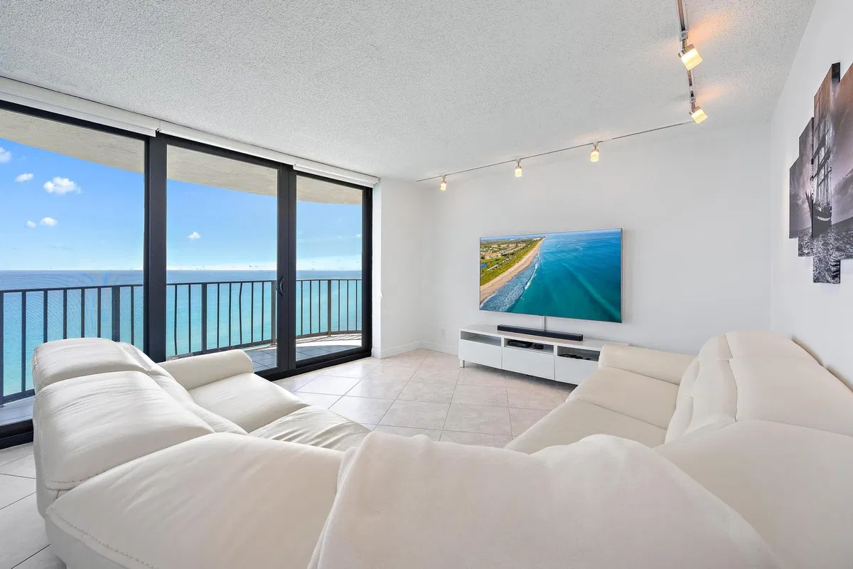 Harbour Point Singer Island Unit Ph2 photo 4