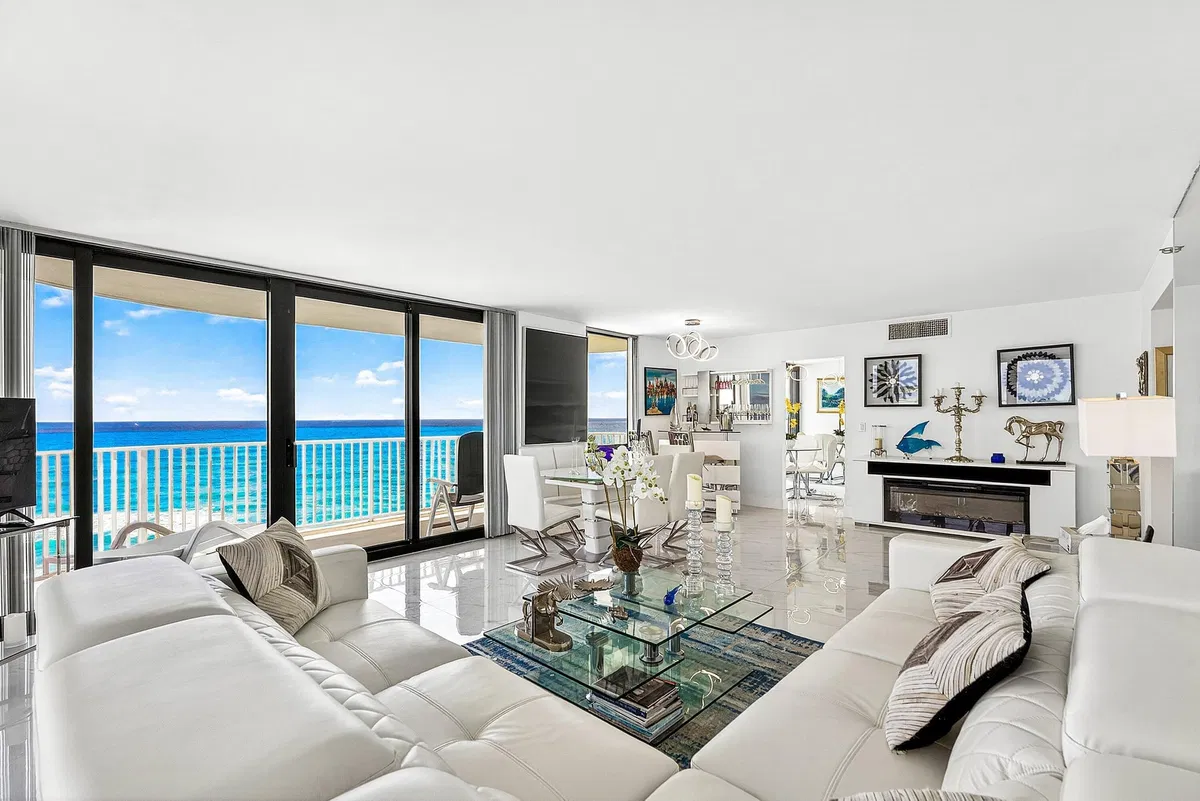 3360 South Ocean Residence photo 10
