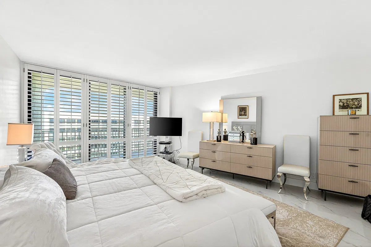3360 South Ocean Residence photo 16