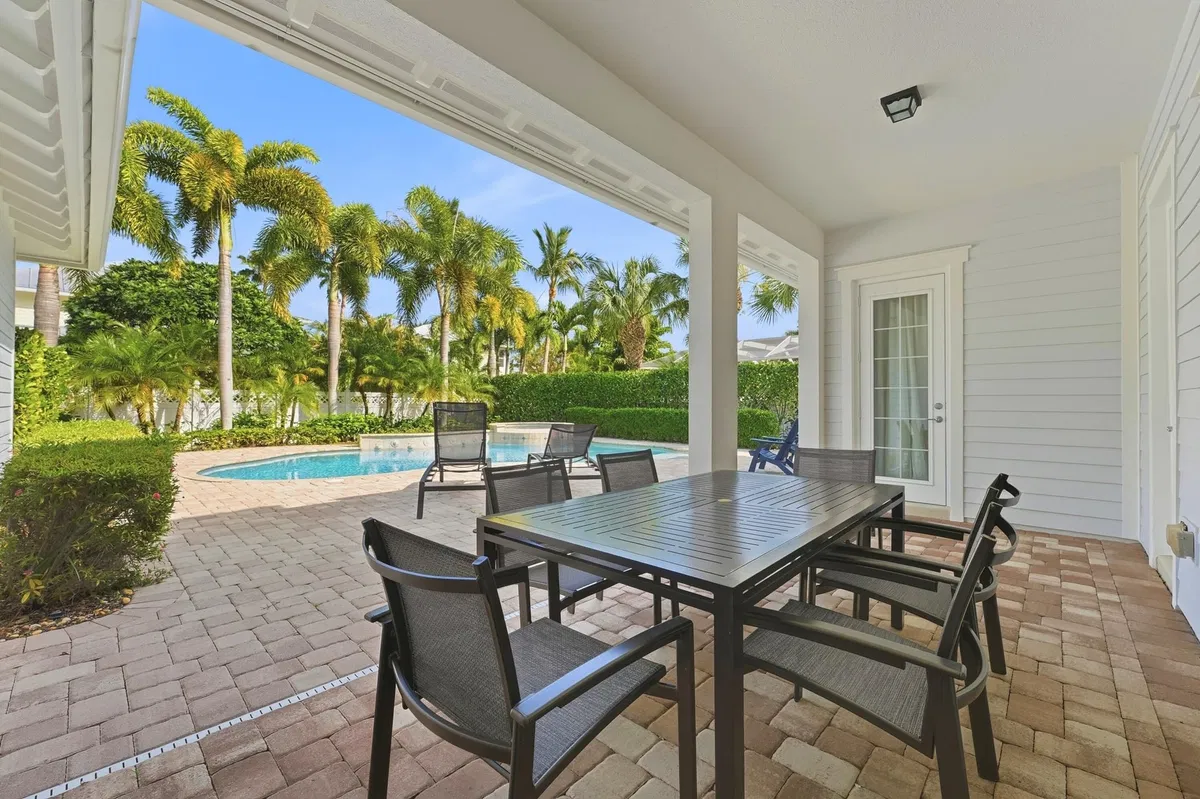 Mallory Creek Abacoa Residence photo 37