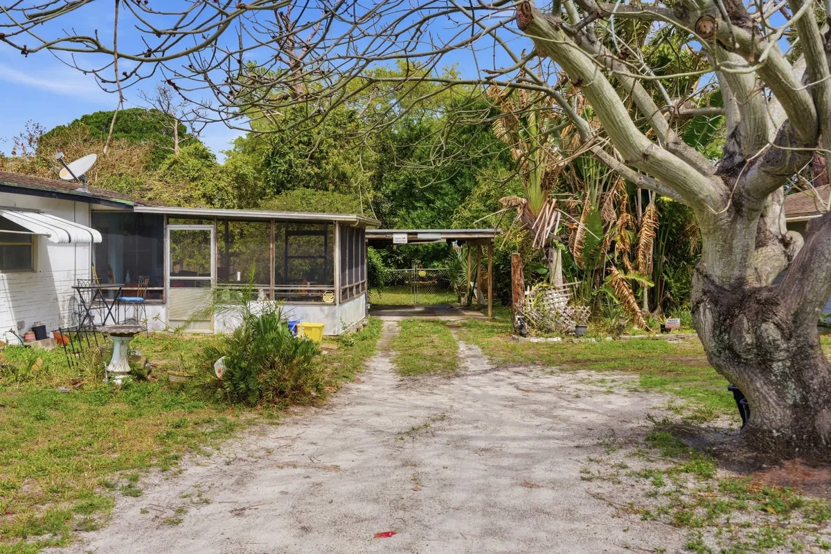 Residence photo 22