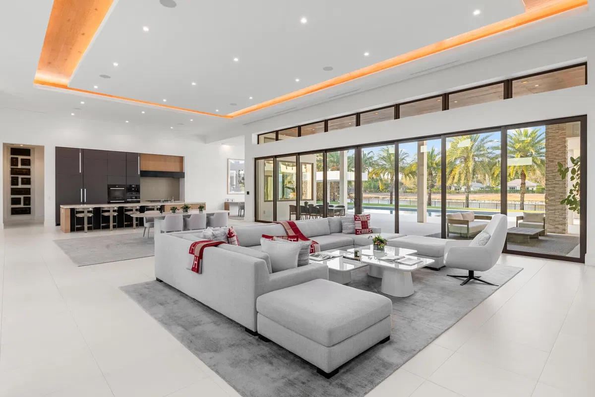 Residence photo 4