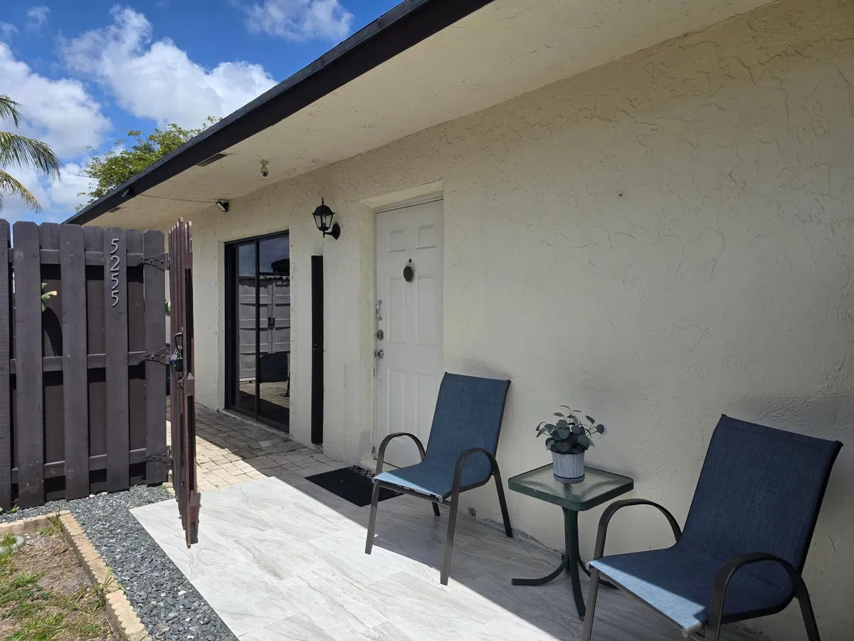  Residence photo 10