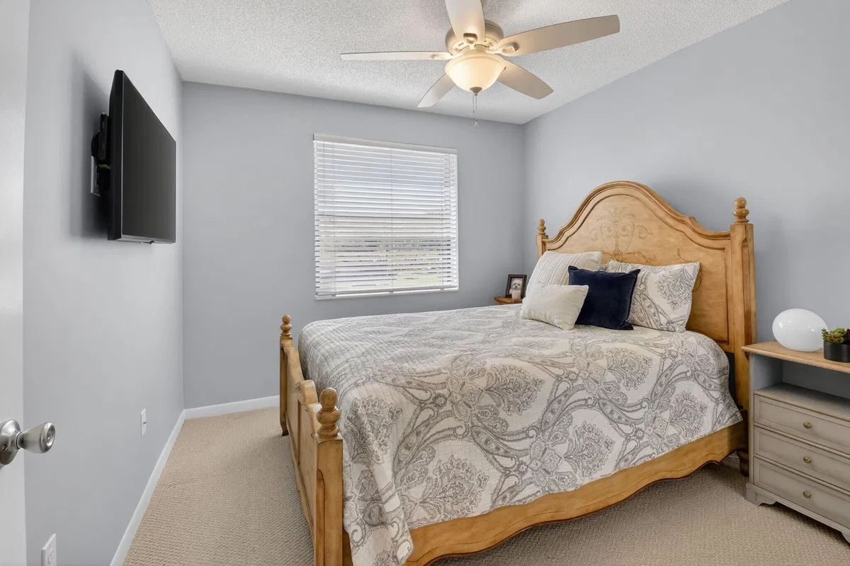  Unit M photo 19