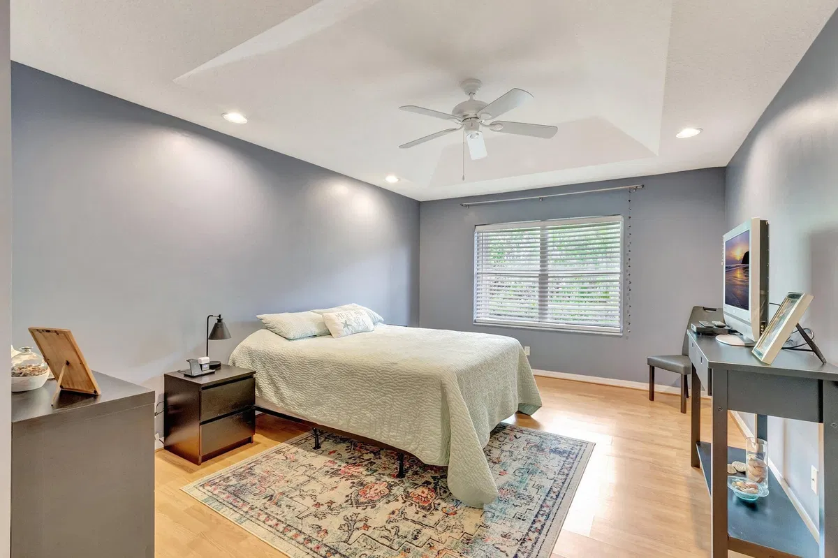 Residence photo 19