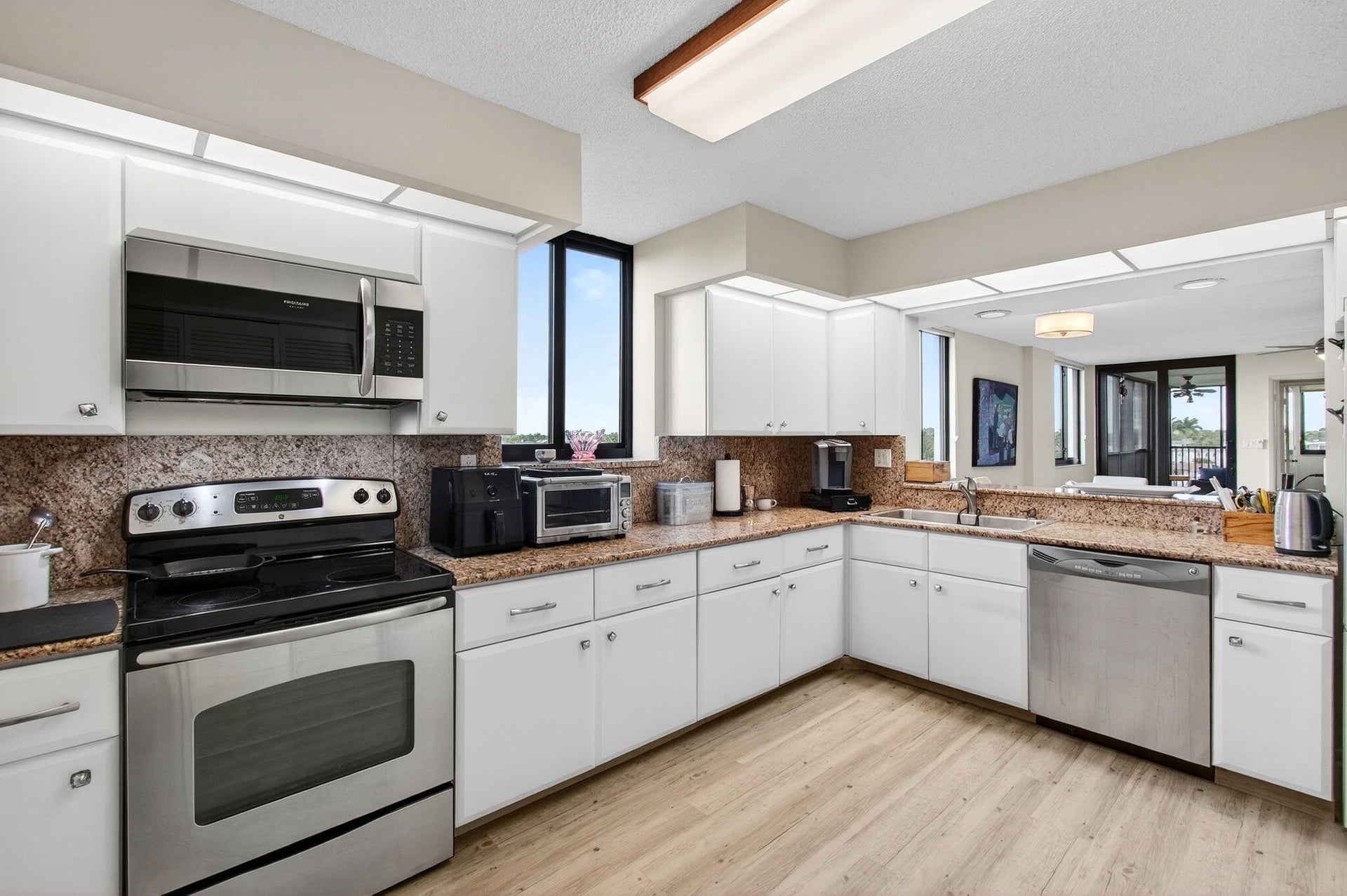 3420 S Ocean Unit 5z photo 31