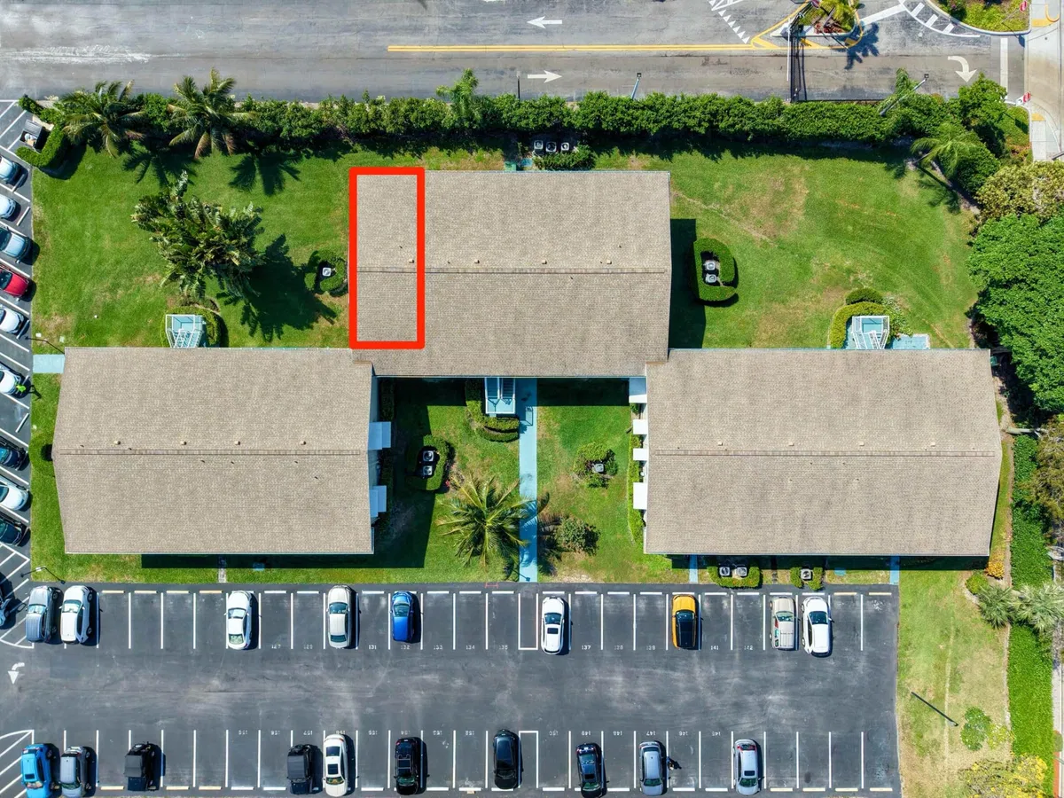 Unit 208 photo 25