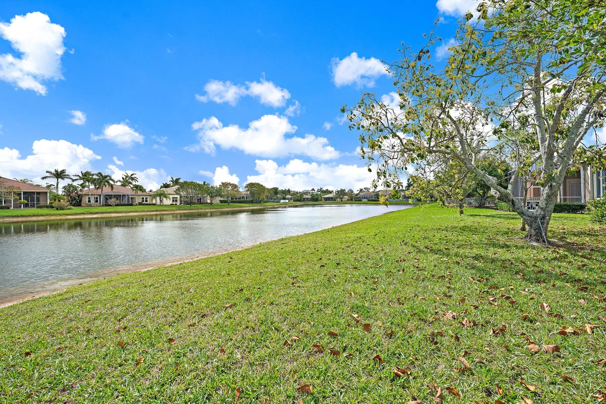 Residence photo 16