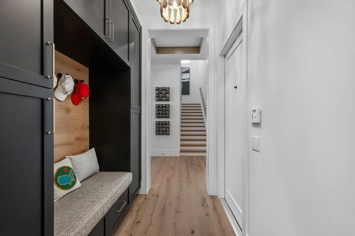 Residence photo 19
