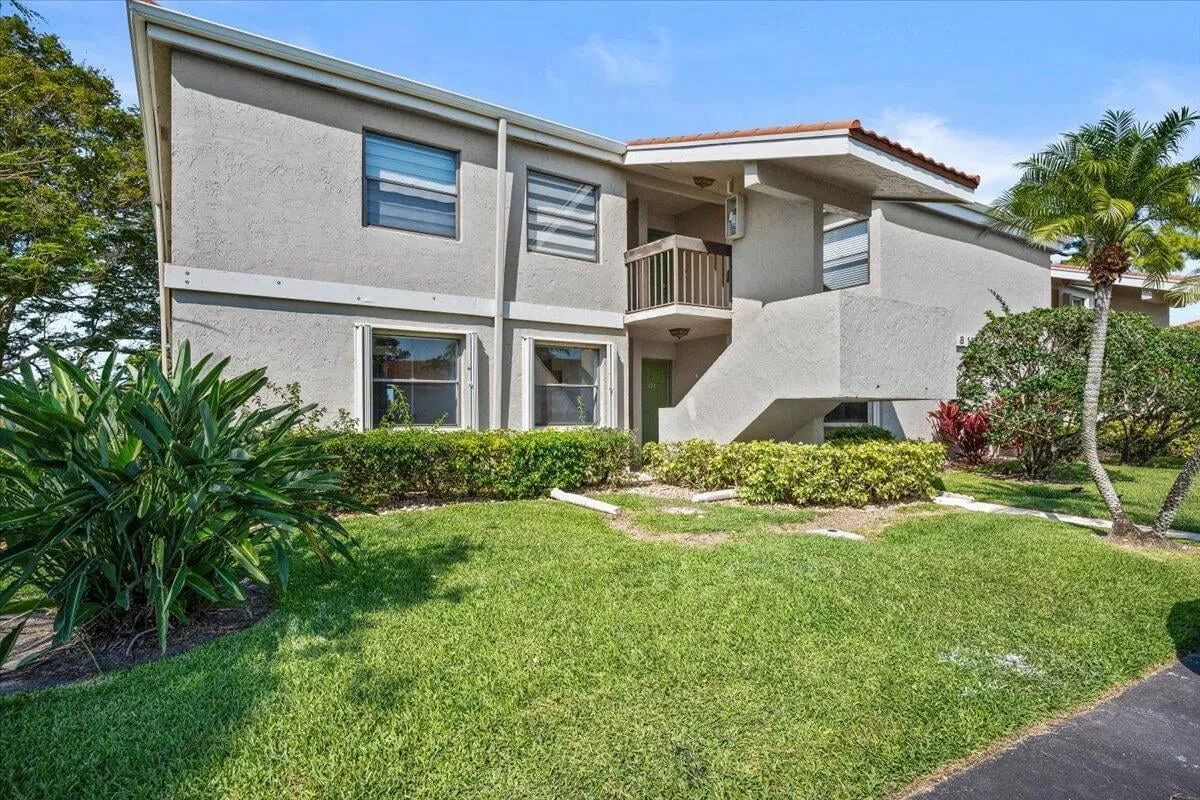 Eastpointe Country Club Unit 101 photo 19
