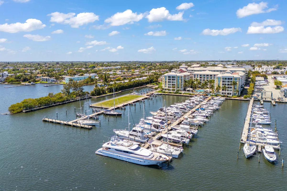 Windward Cove Lantana Unit 403