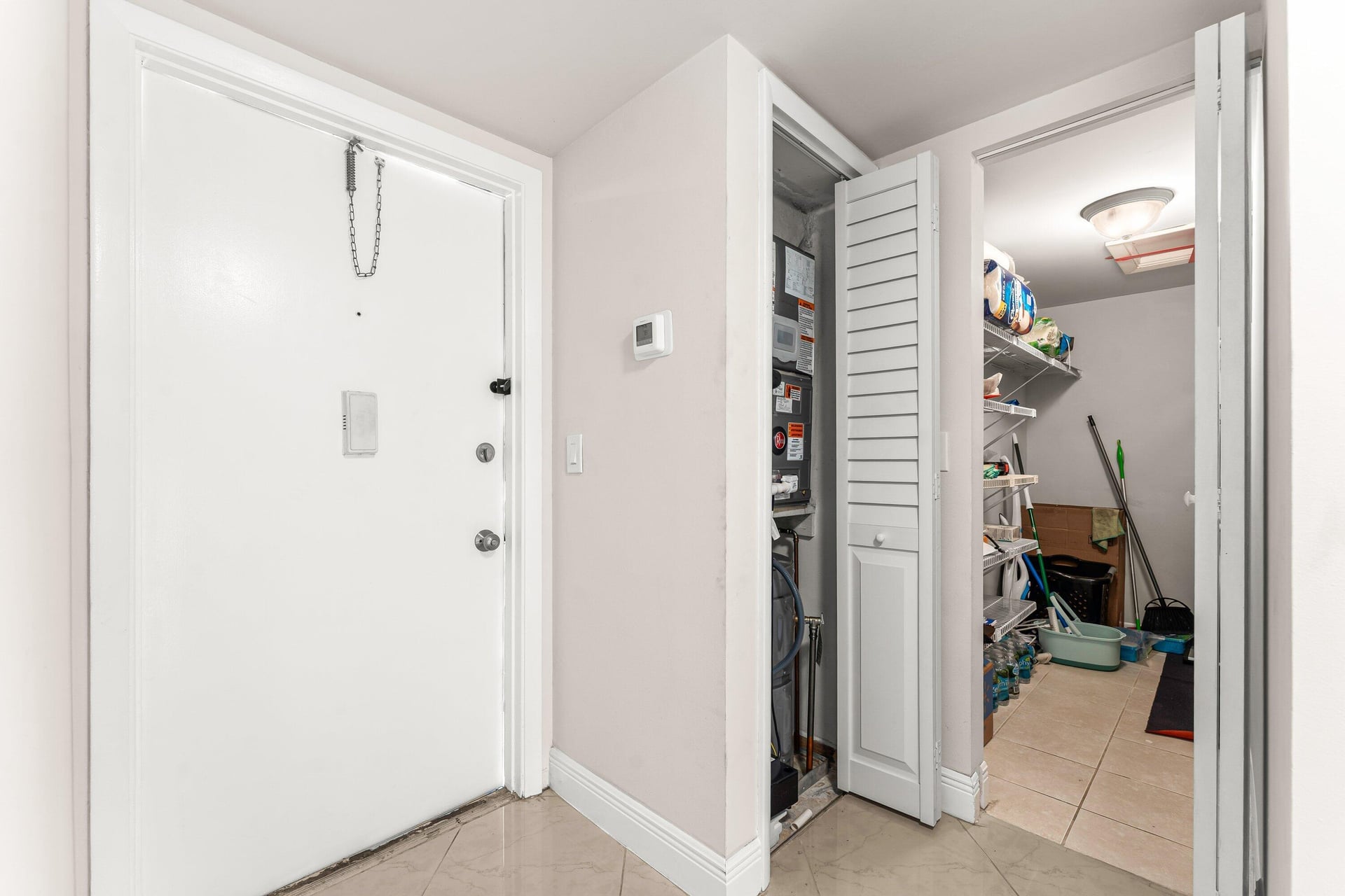 Unit 228 photo 7