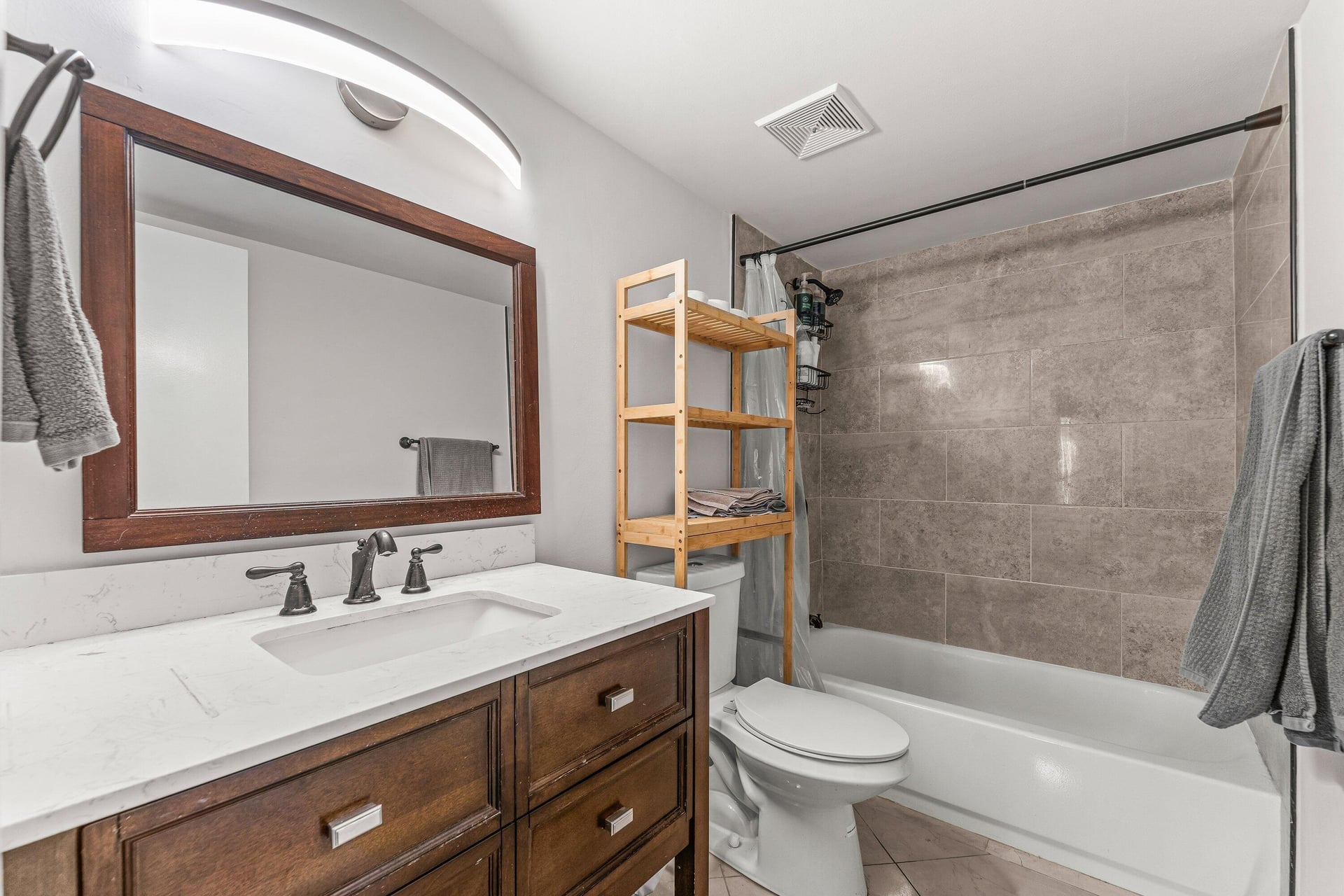 Unit 228 photo 22