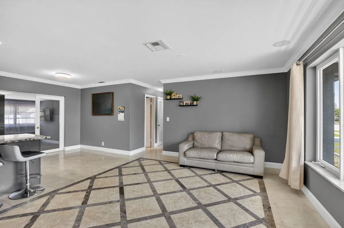 Residence photo 7