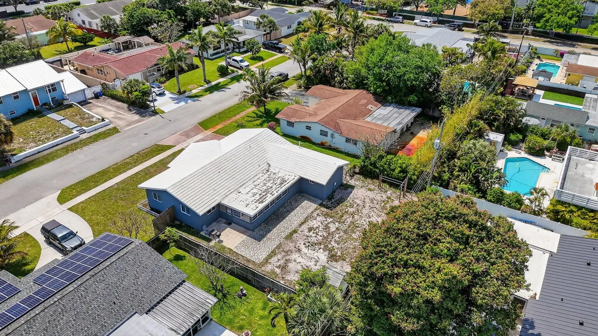 Residence photo 61