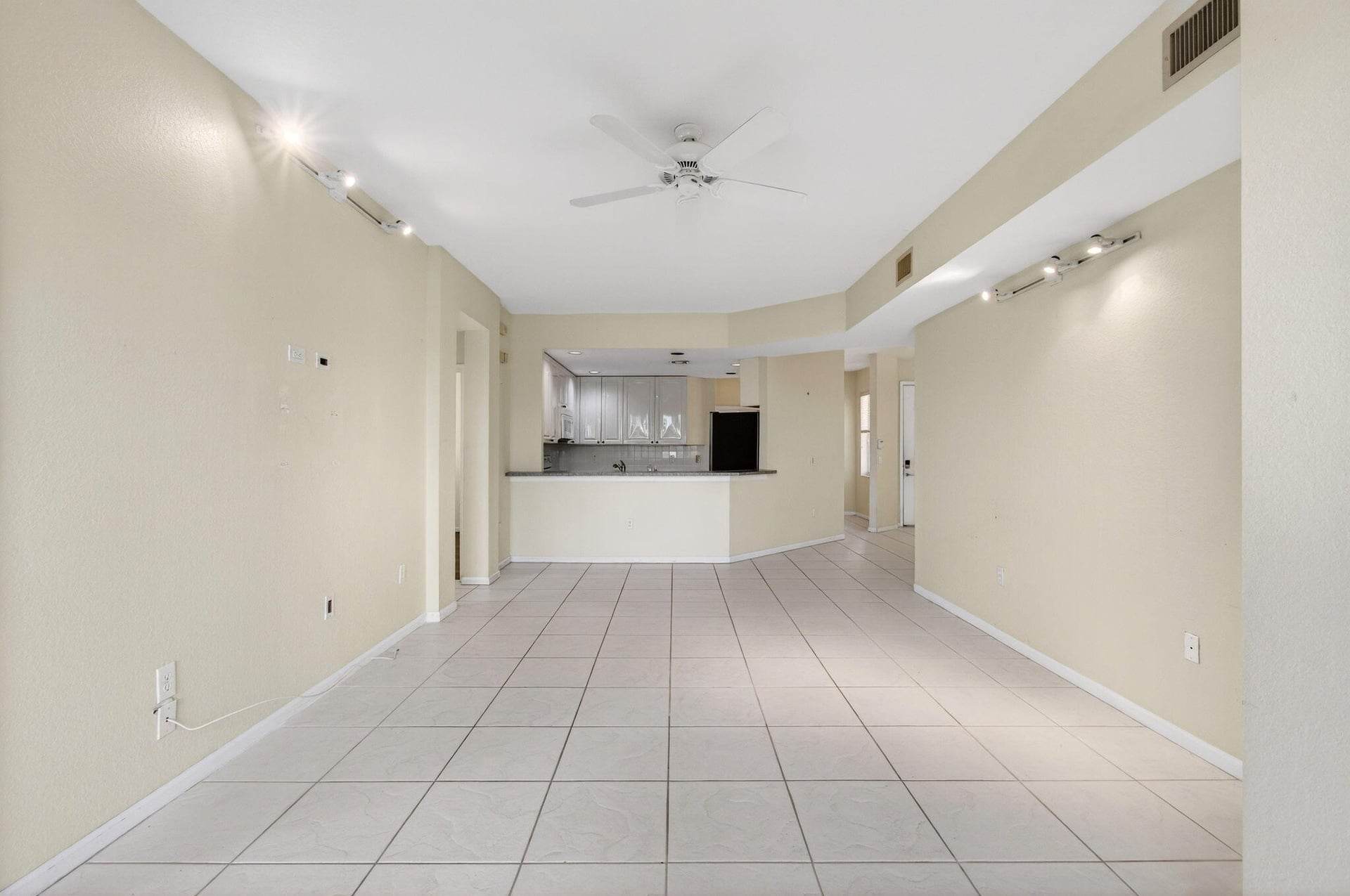 Unit 102 photo 22