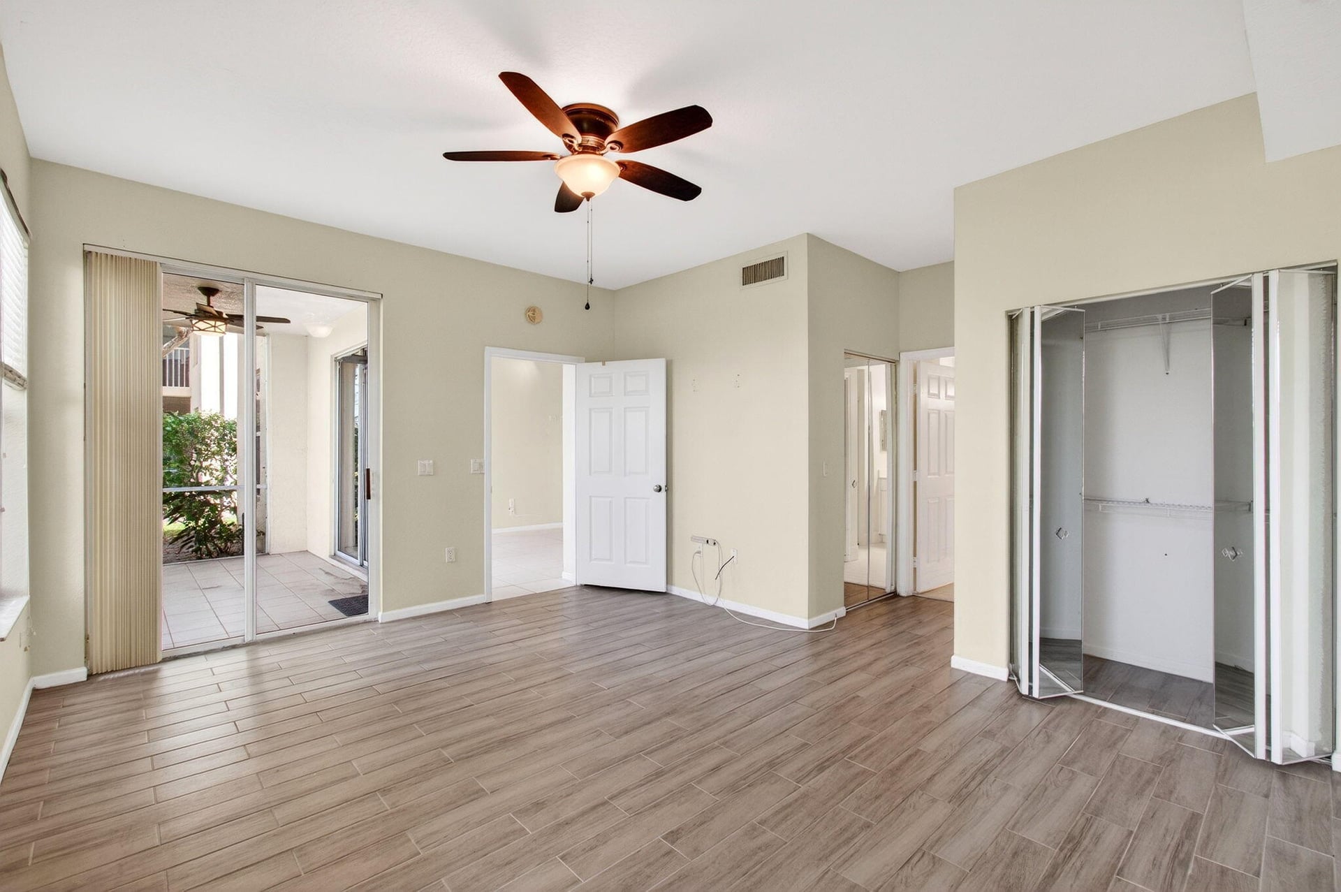 Unit 102 photo 49