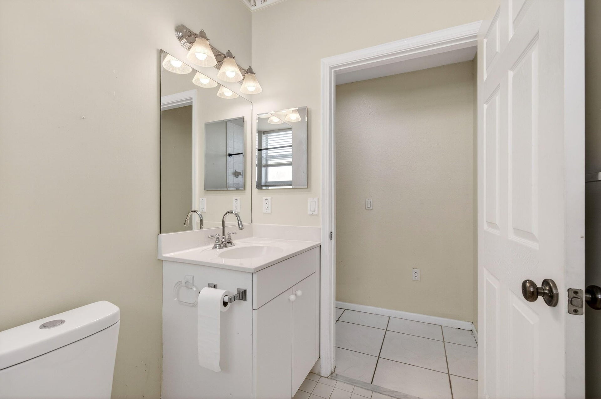 Unit 102 photo 61