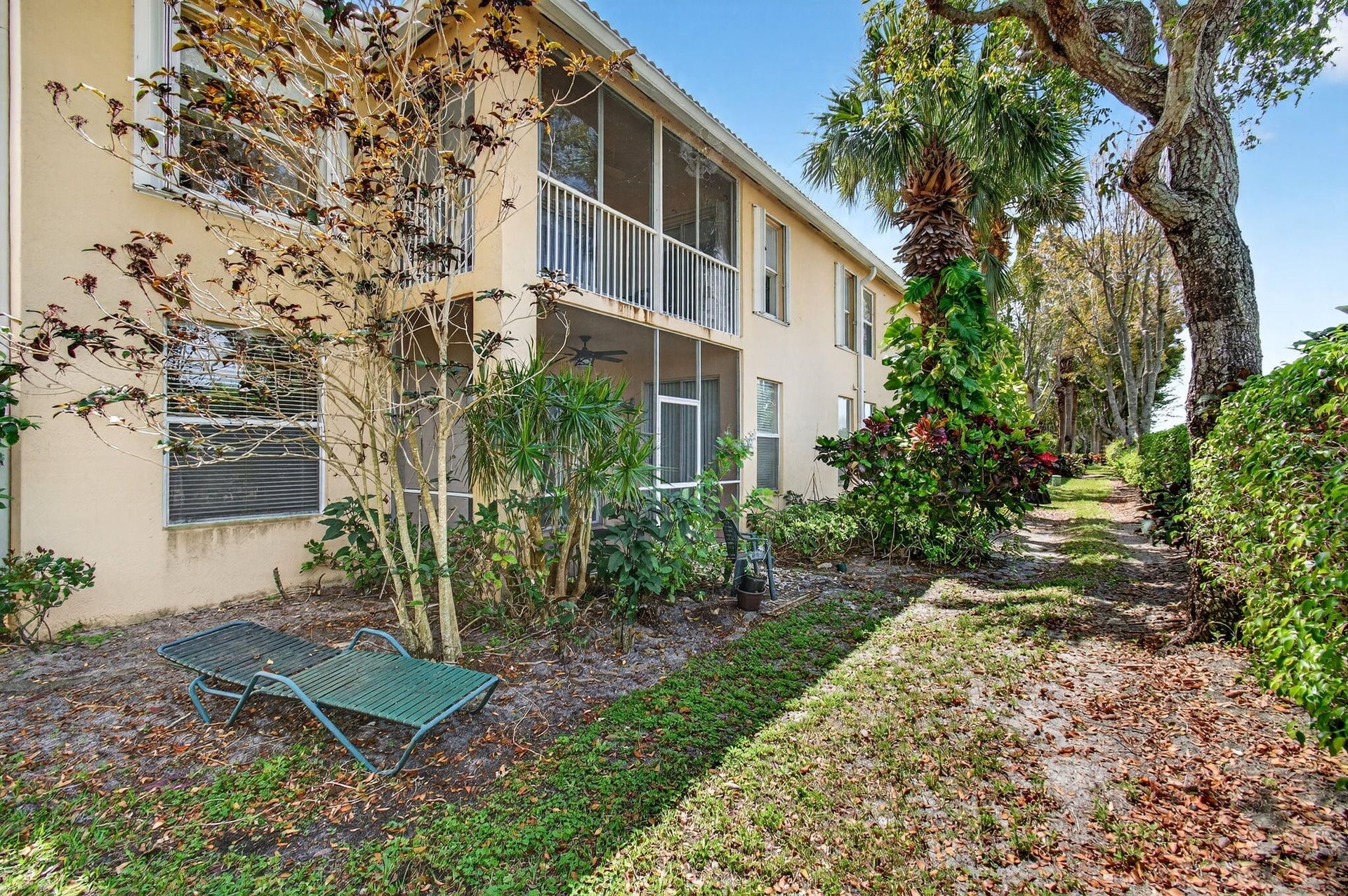 Unit 102 photo 67