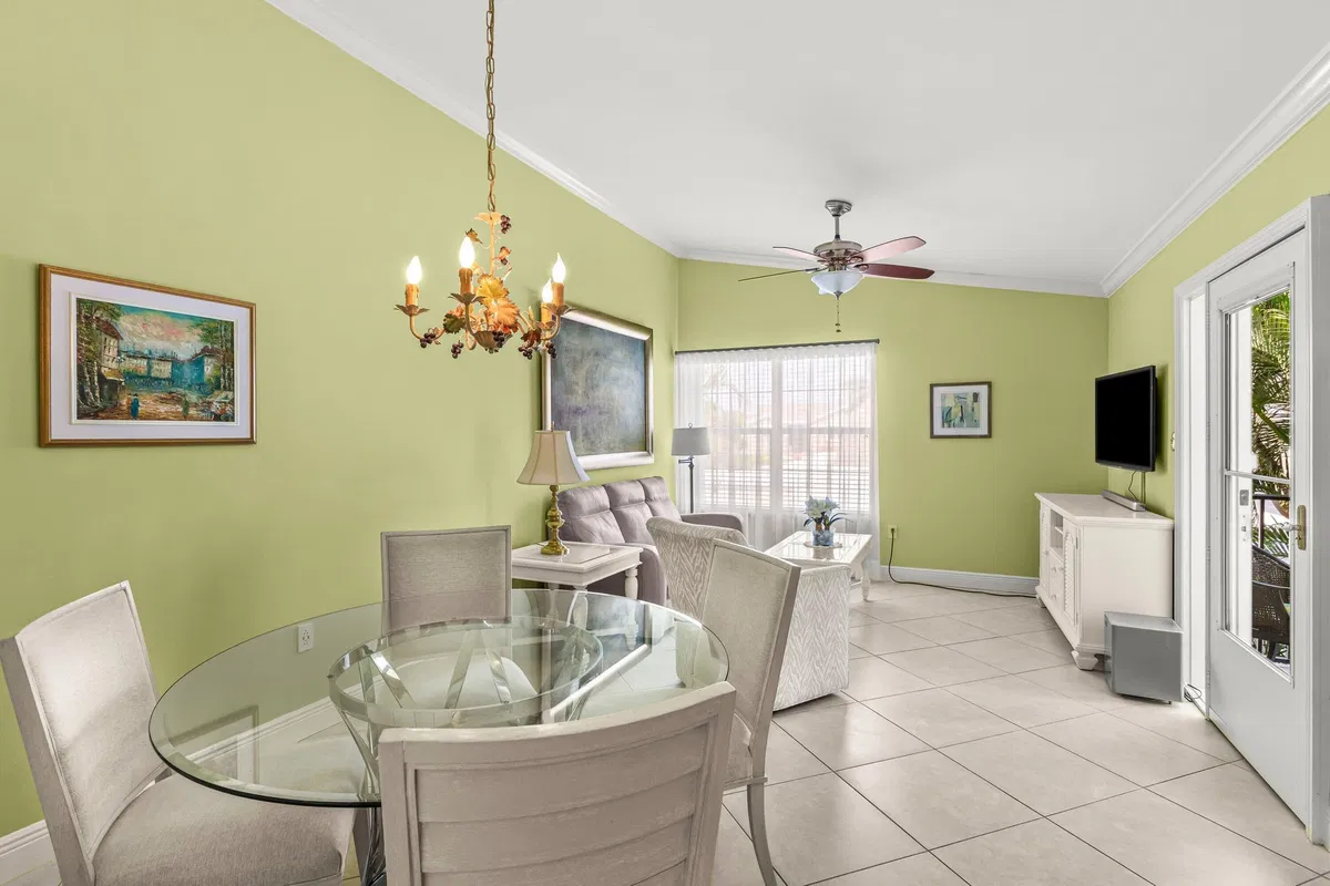 Residence photo 7