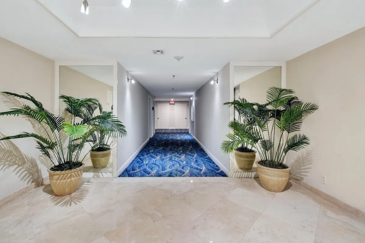 Unit 320 photo 46