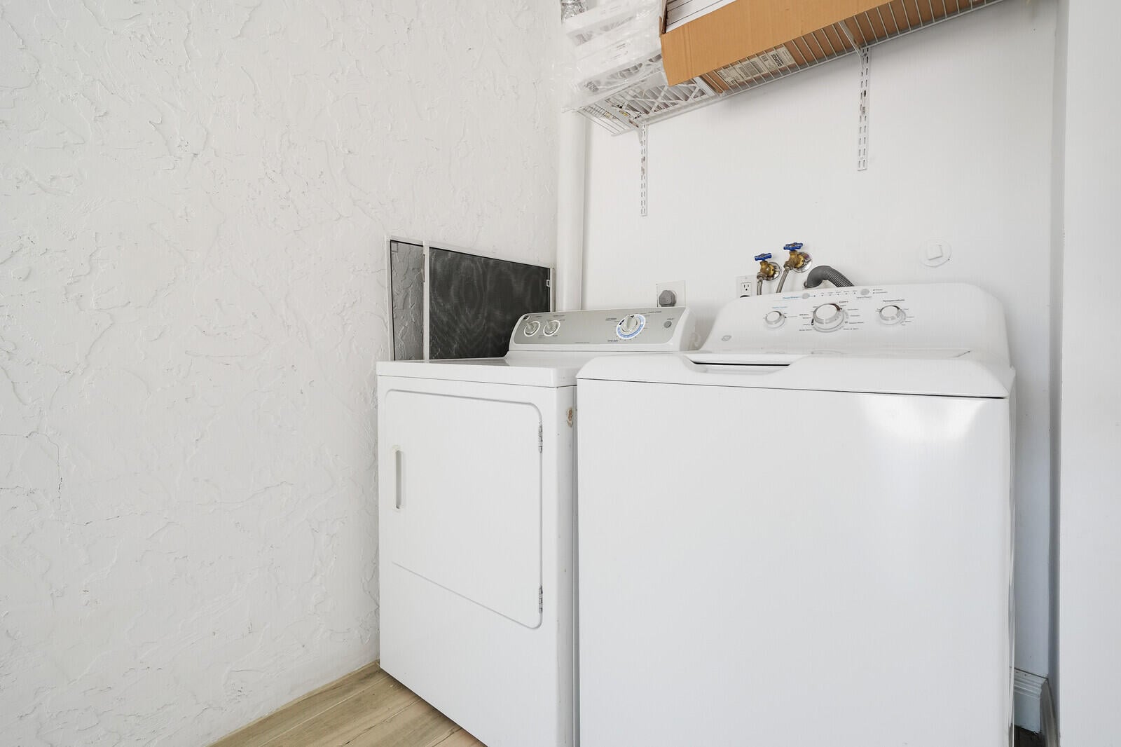 Unit 683,685 photo 22
