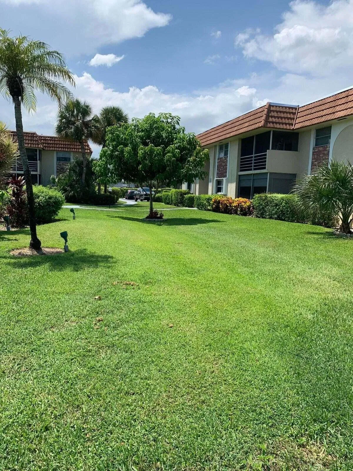 Unit 103 photo 28