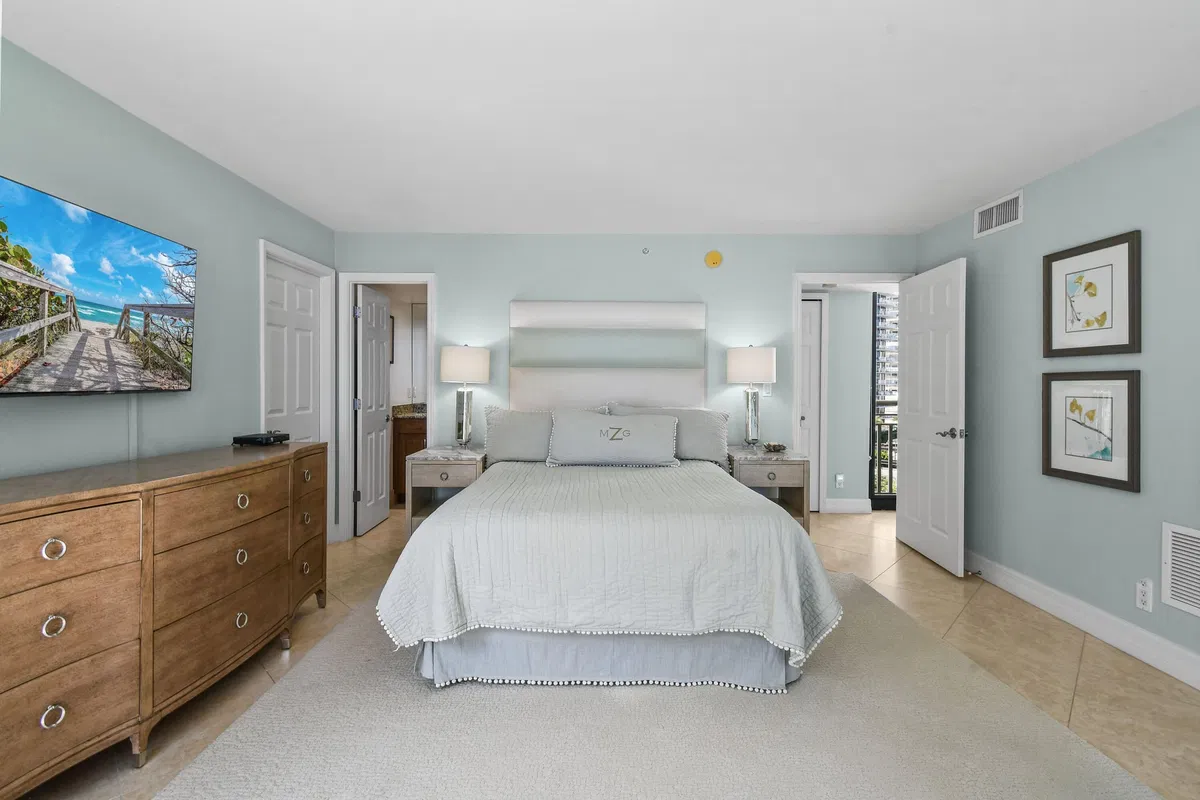 Tiara Singer Island Unit 9h photo 22
