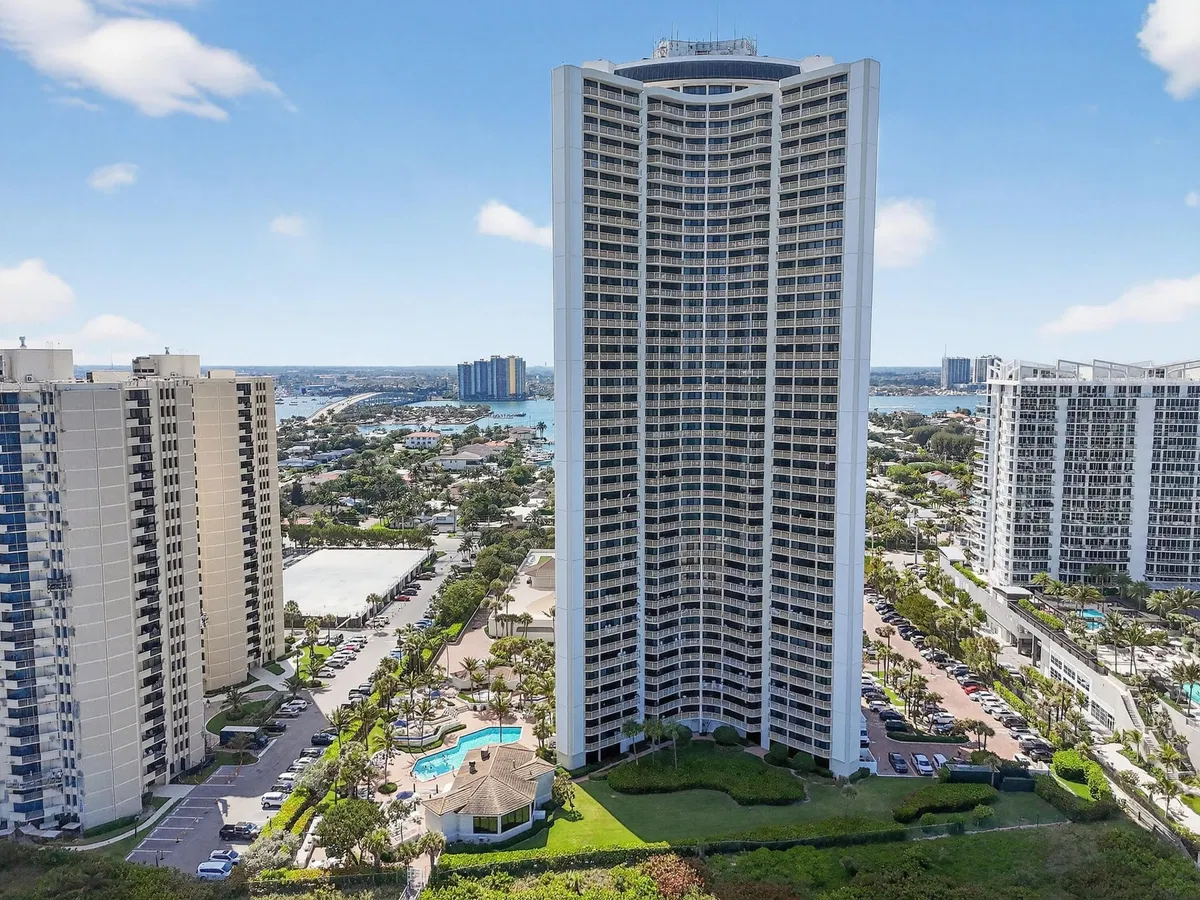 Tiara Singer Island Unit 9h photo 34