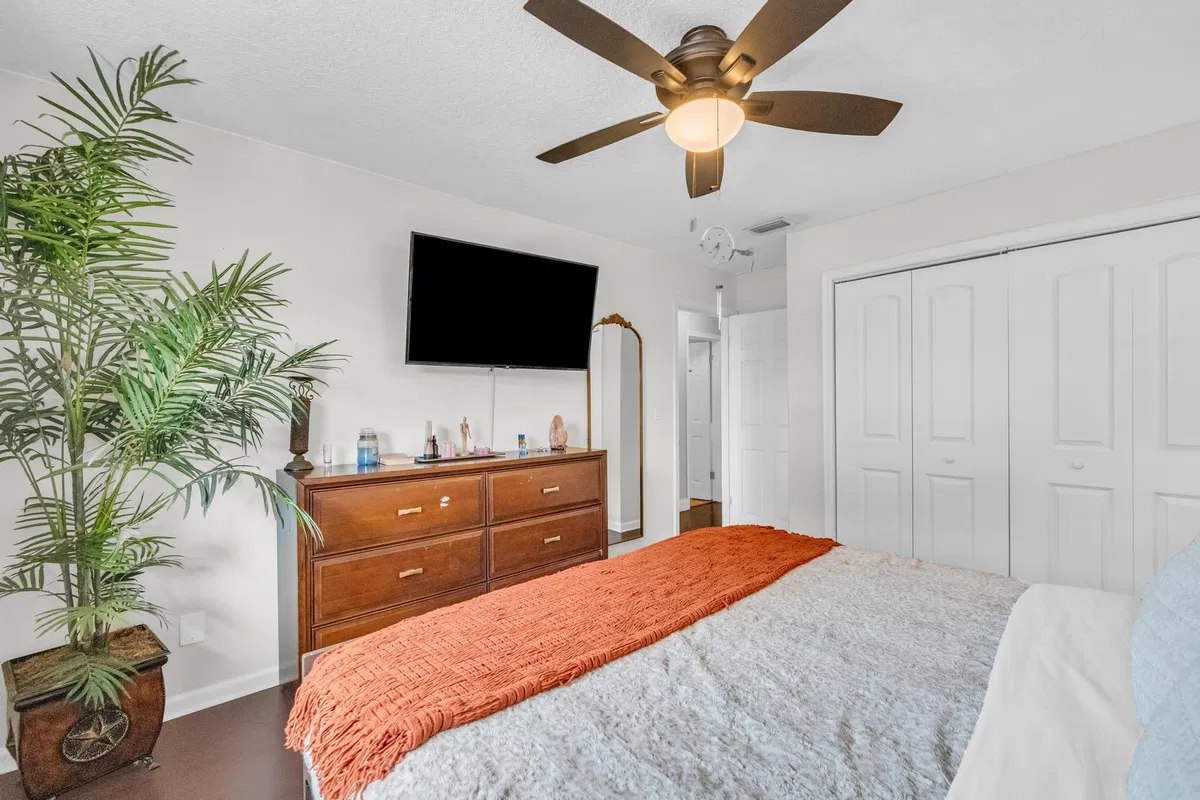 Residence photo 28