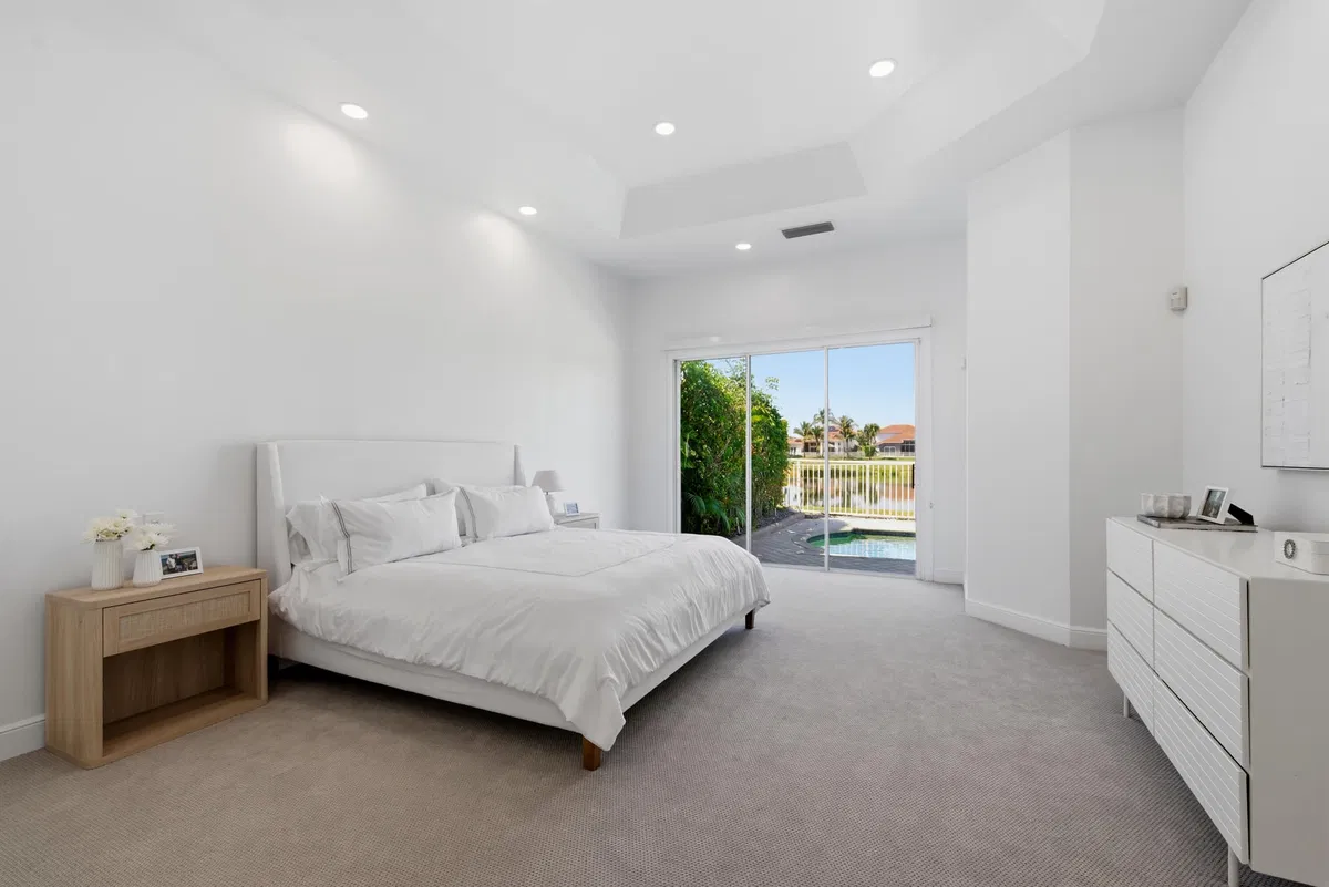 Woodfield Country Club Residence photo 31