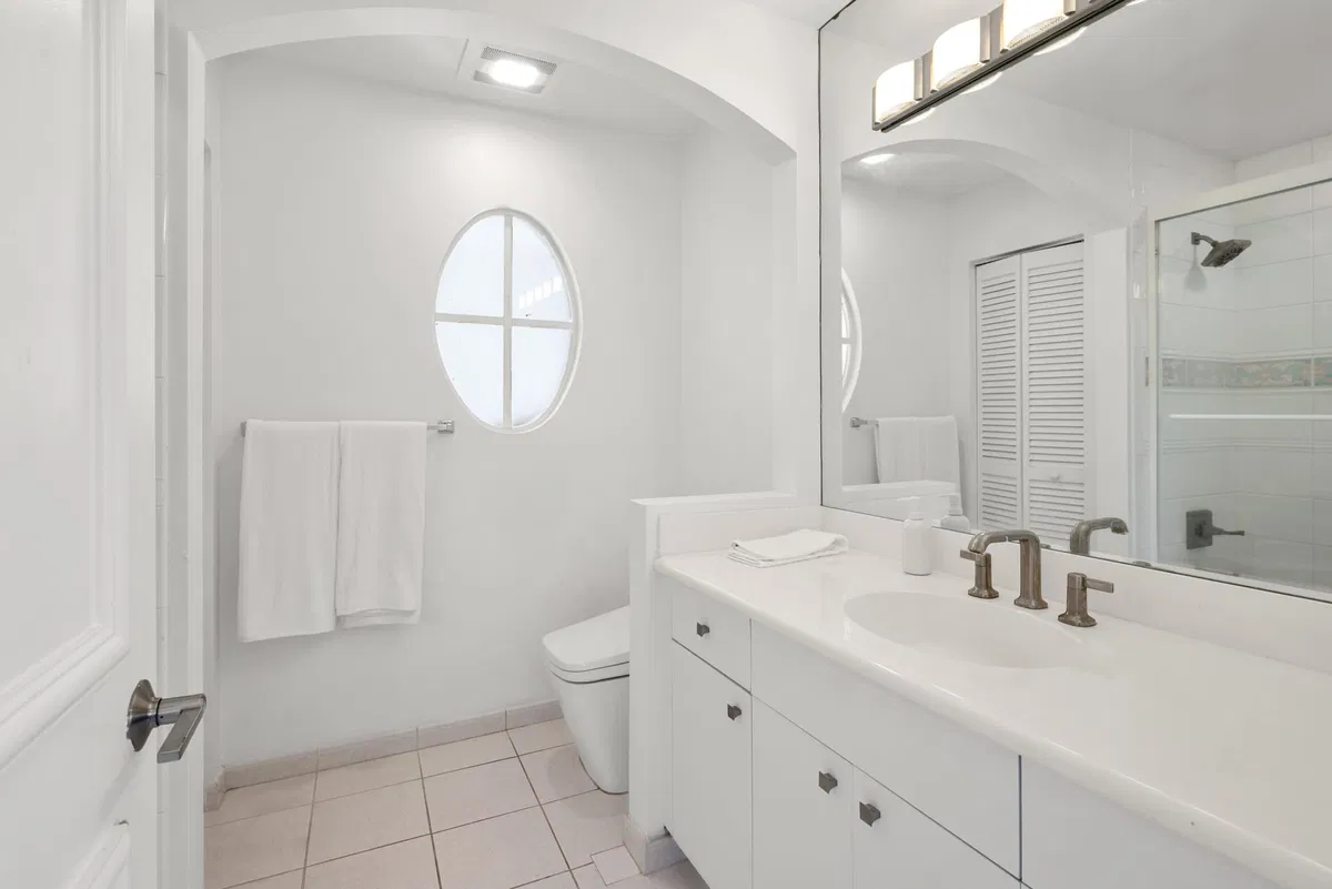 Woodfield Country Club Residence photo 40