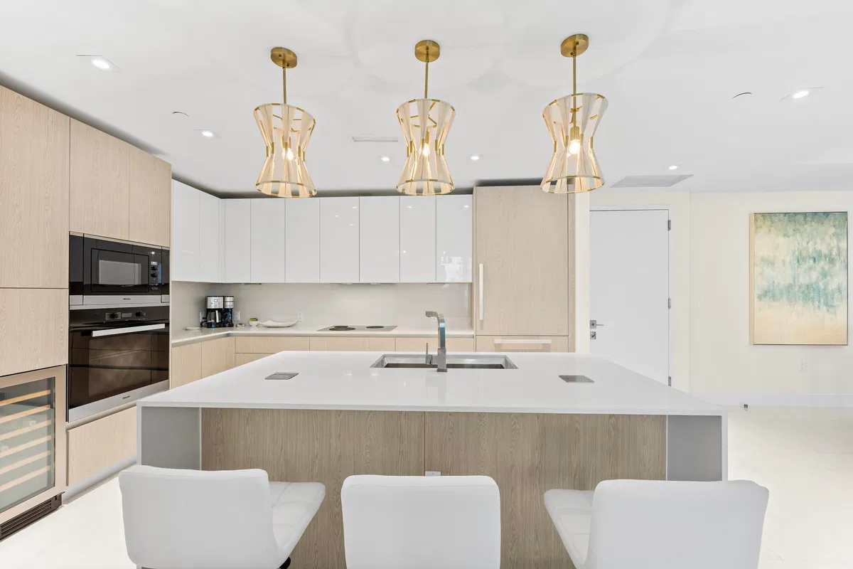 Singer Island Unit 704 photo 13