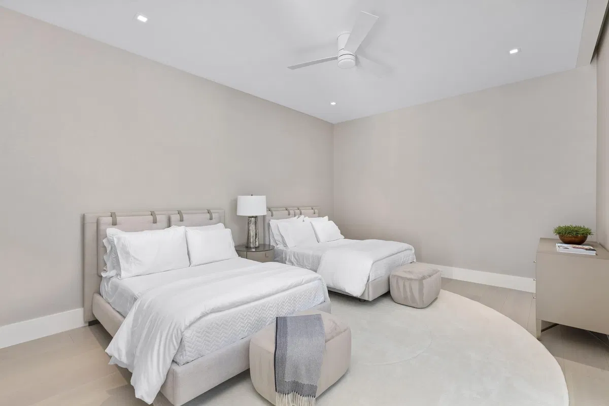 Residence photo 91