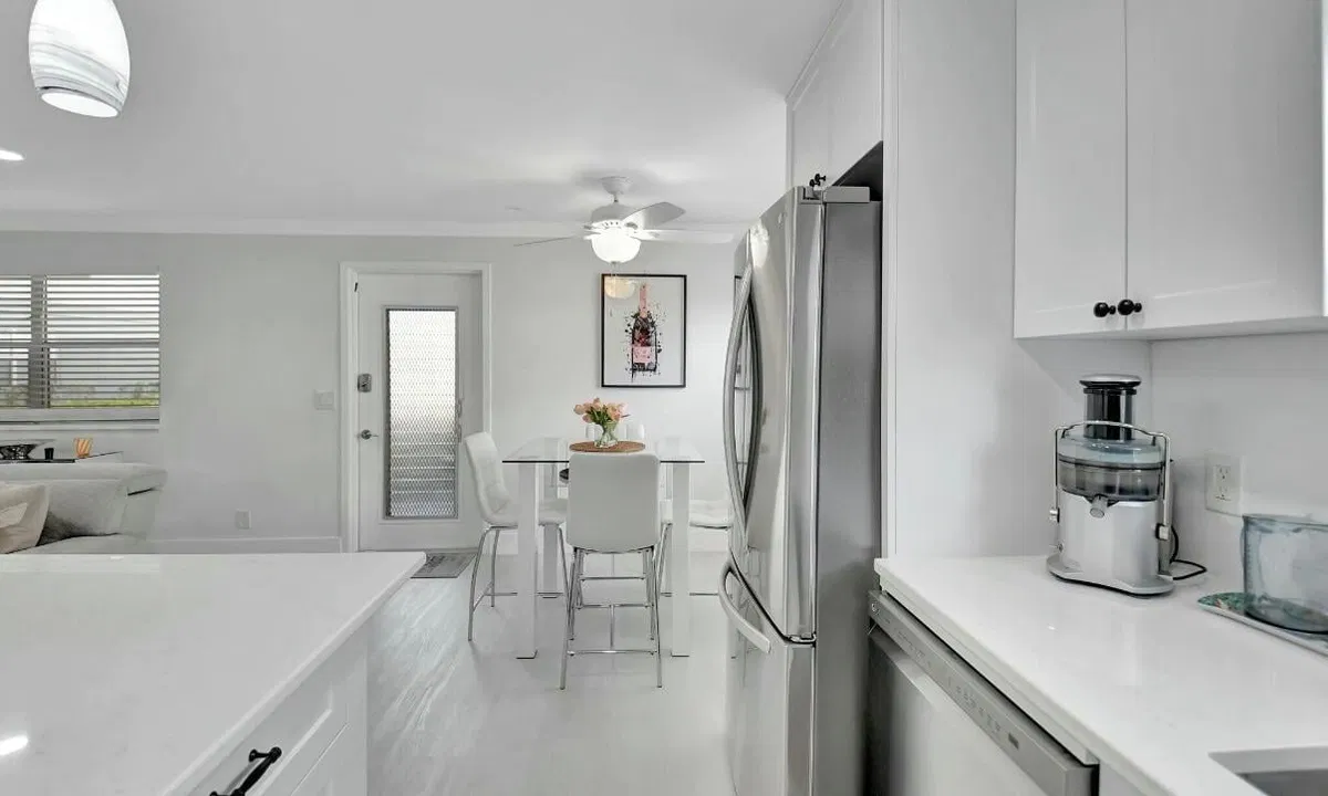  Unit 581 photo 13
