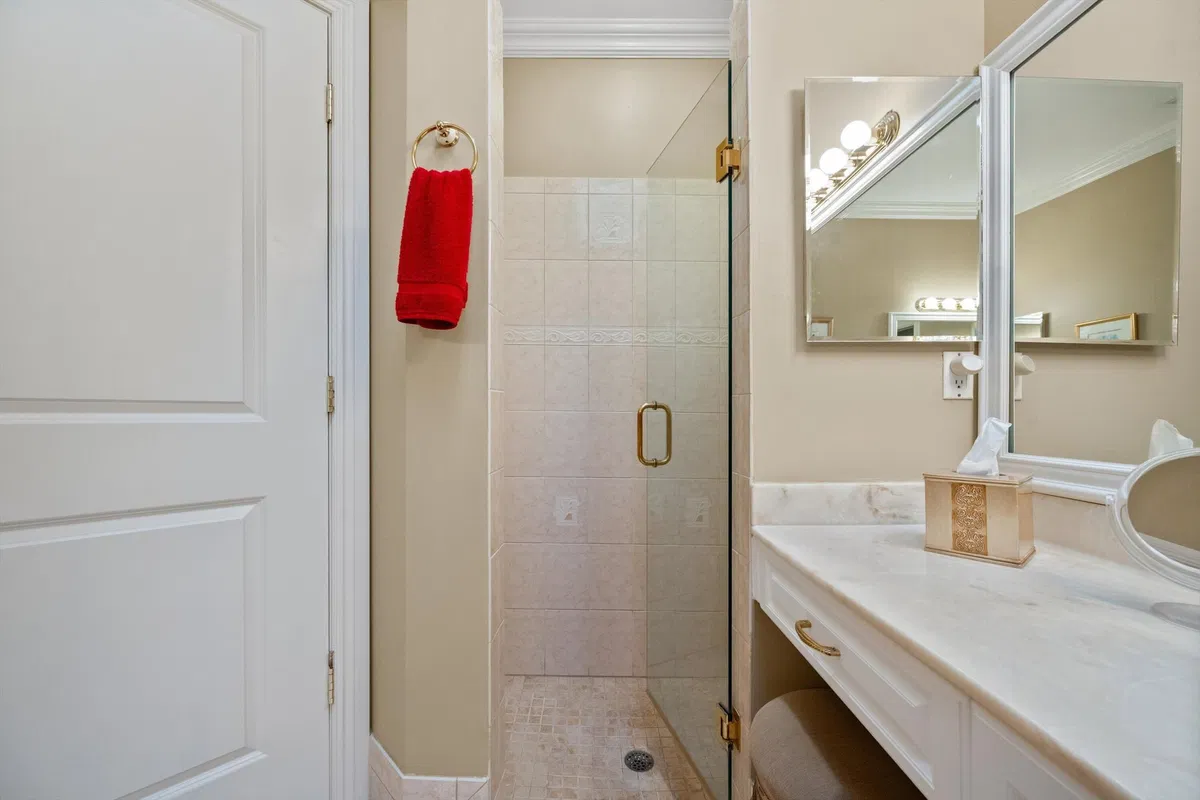  Residence photo 25