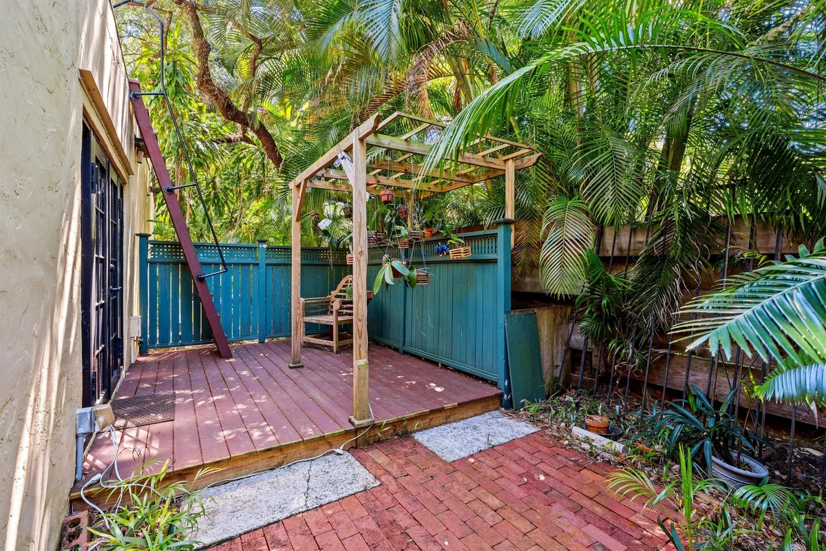 Residence photo 28