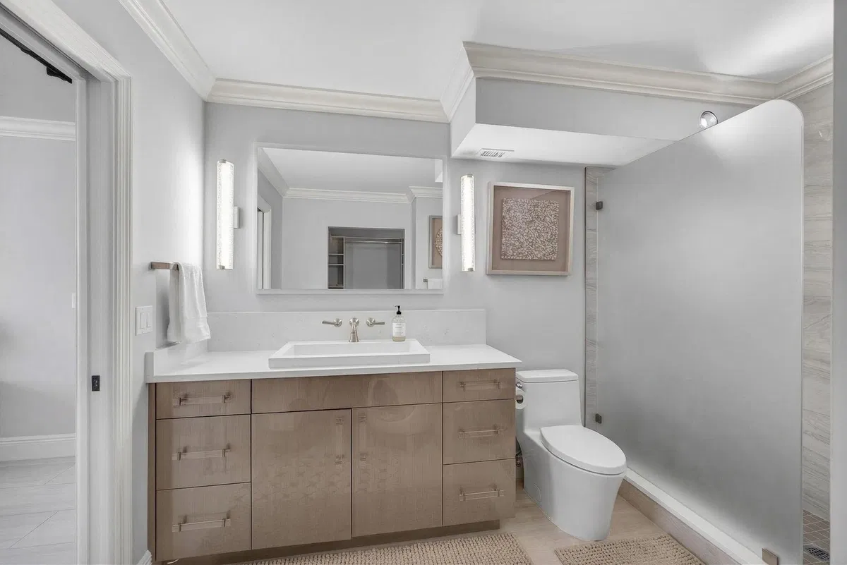 Aquarius Condominium Unit 805 photo 19