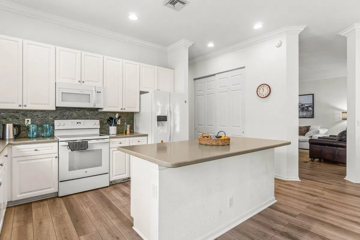 Residence photo 25