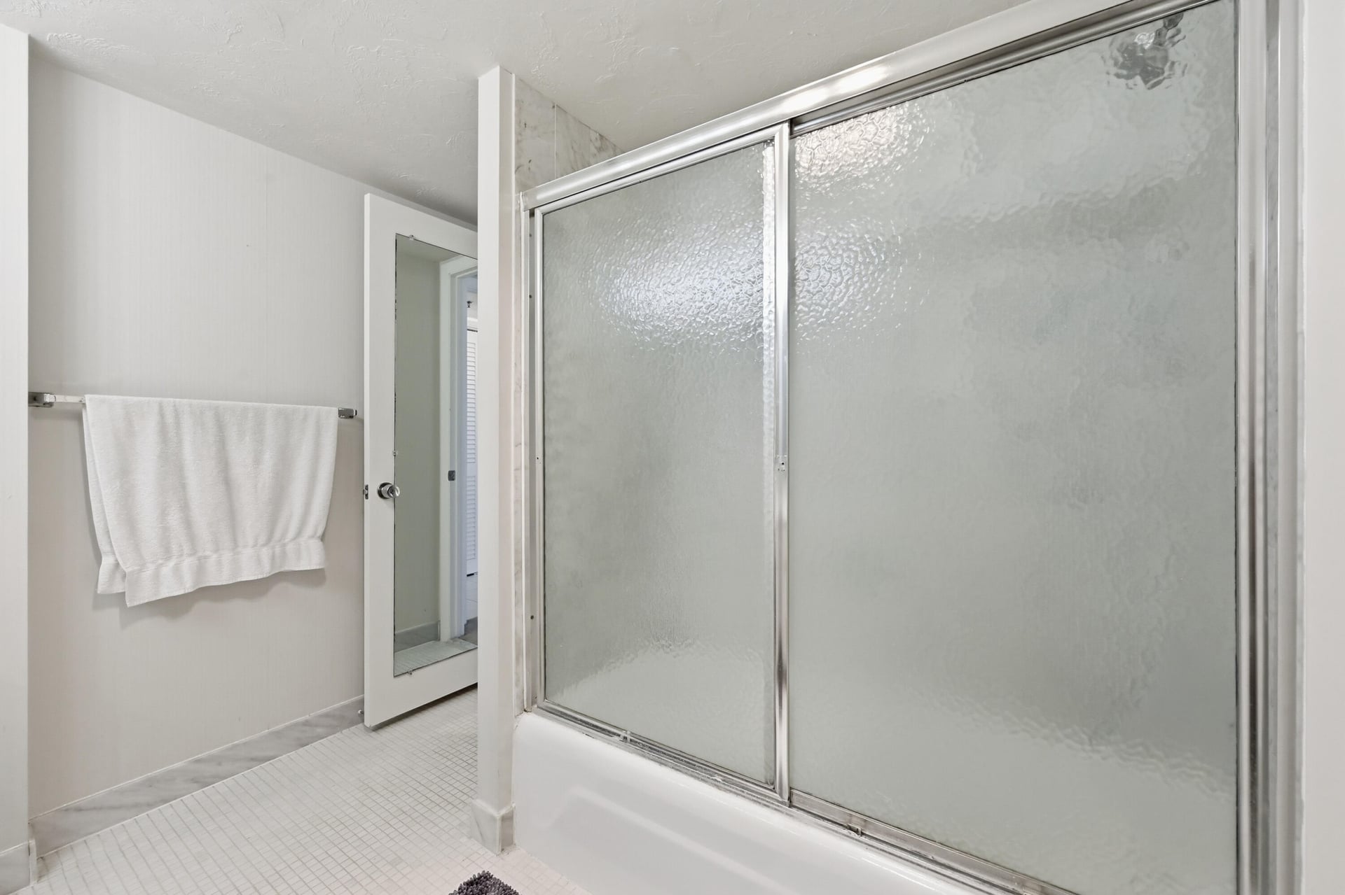 Unit 512 photo 16