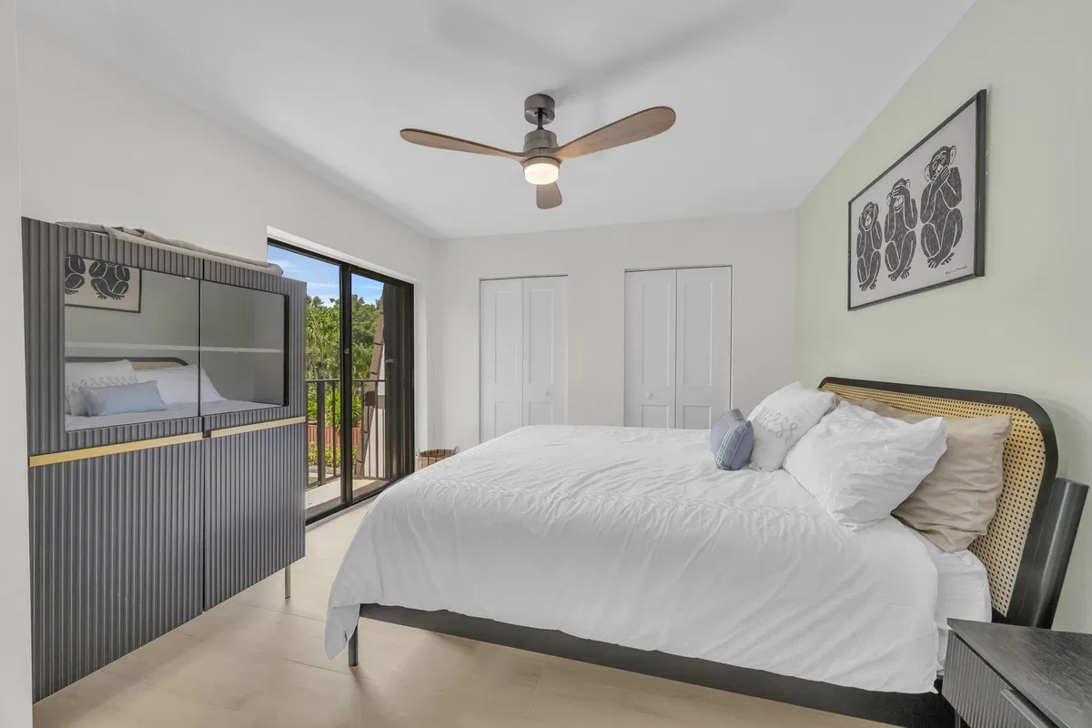 Residence photo 25