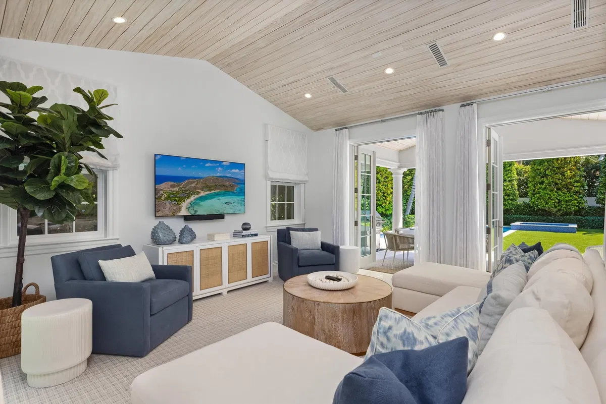 North End Palm Beach Residence photo 16
