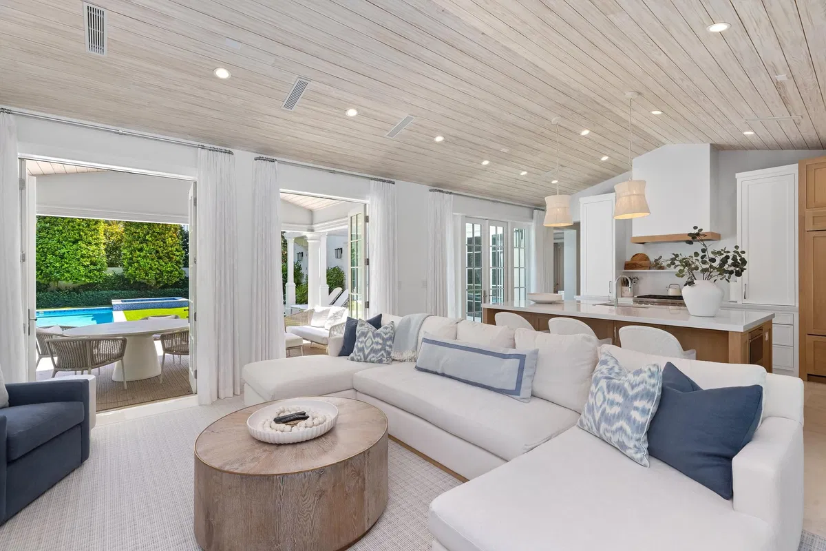 North End Palm Beach Residence photo 19