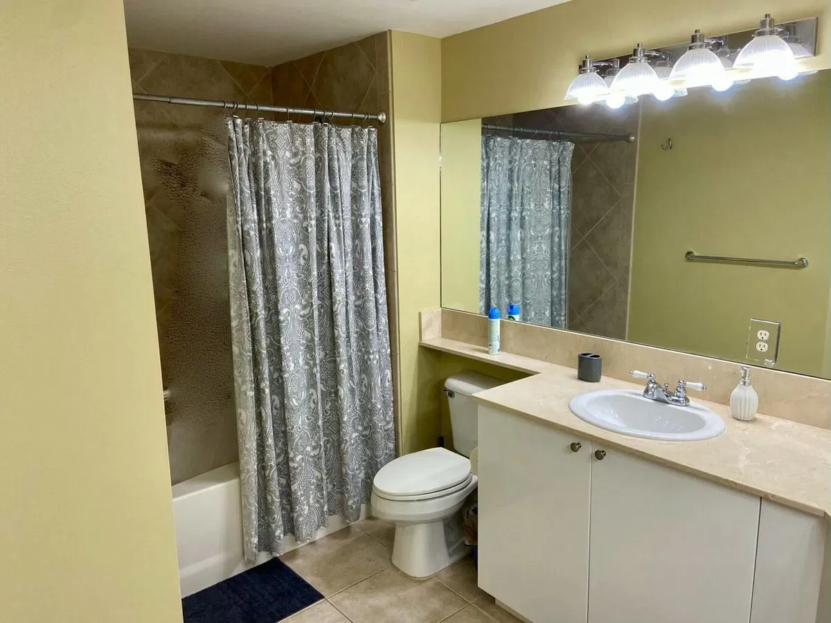 Unit 203 photo 10