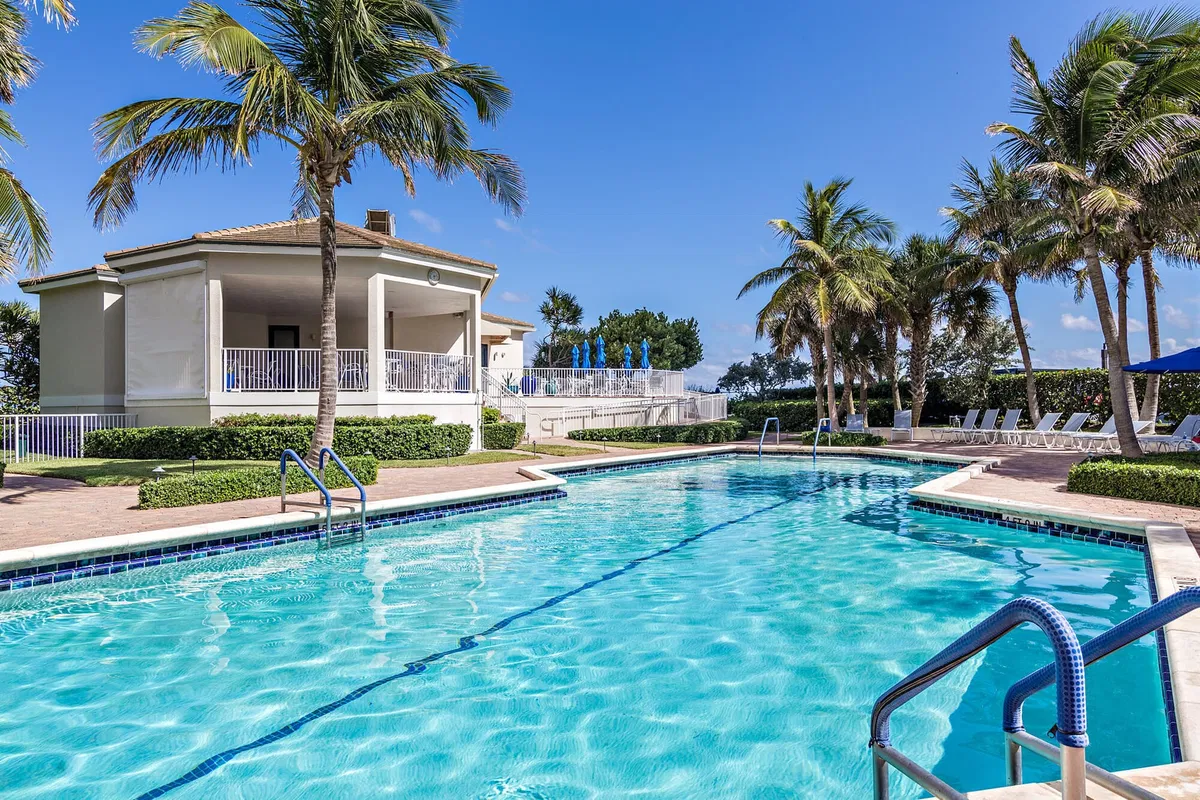 Tiara Singer Island Unit 32e photo 4