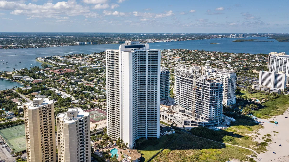 Tiara Singer Island Unit 32e photo 10
