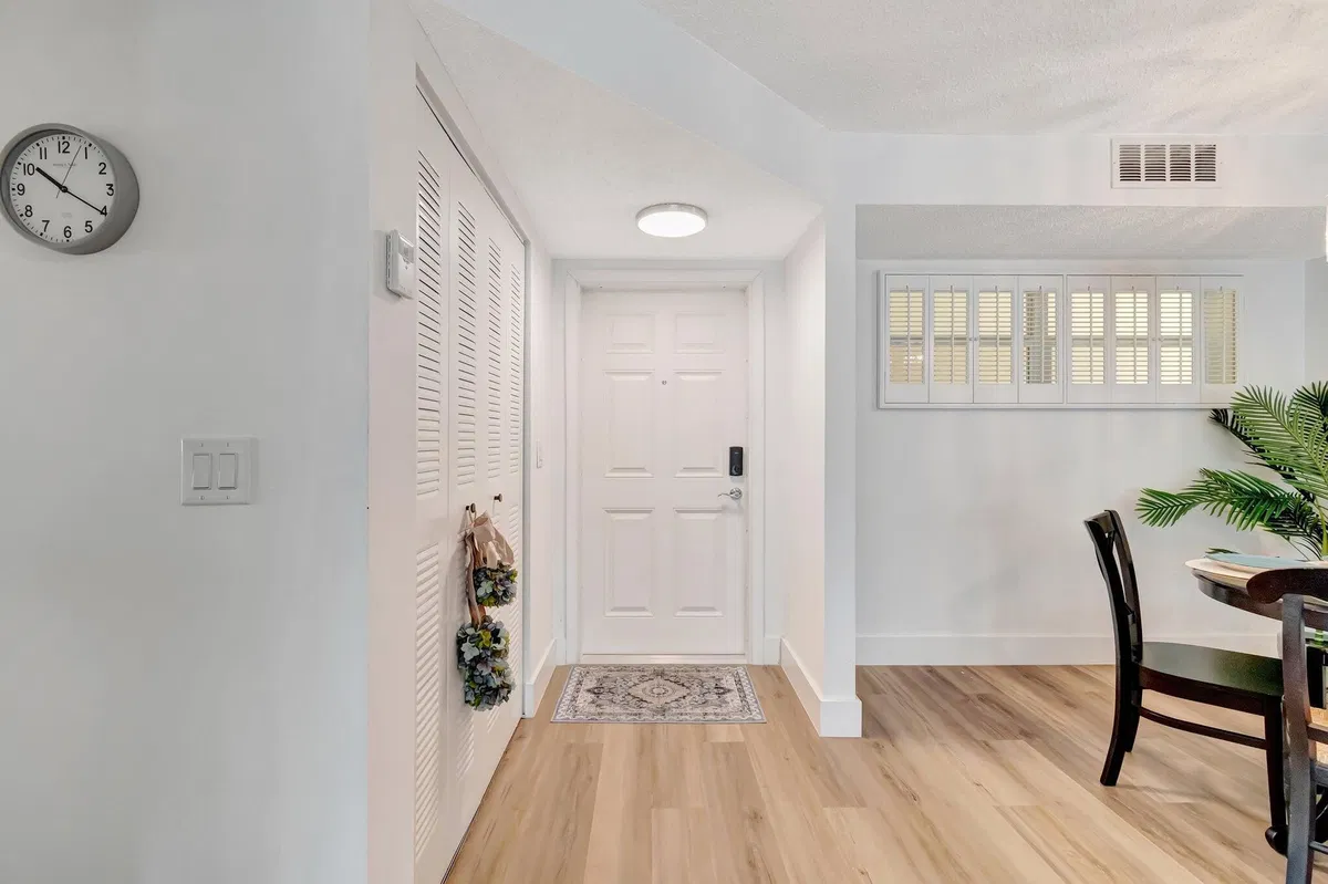  Unit 204 photo 10